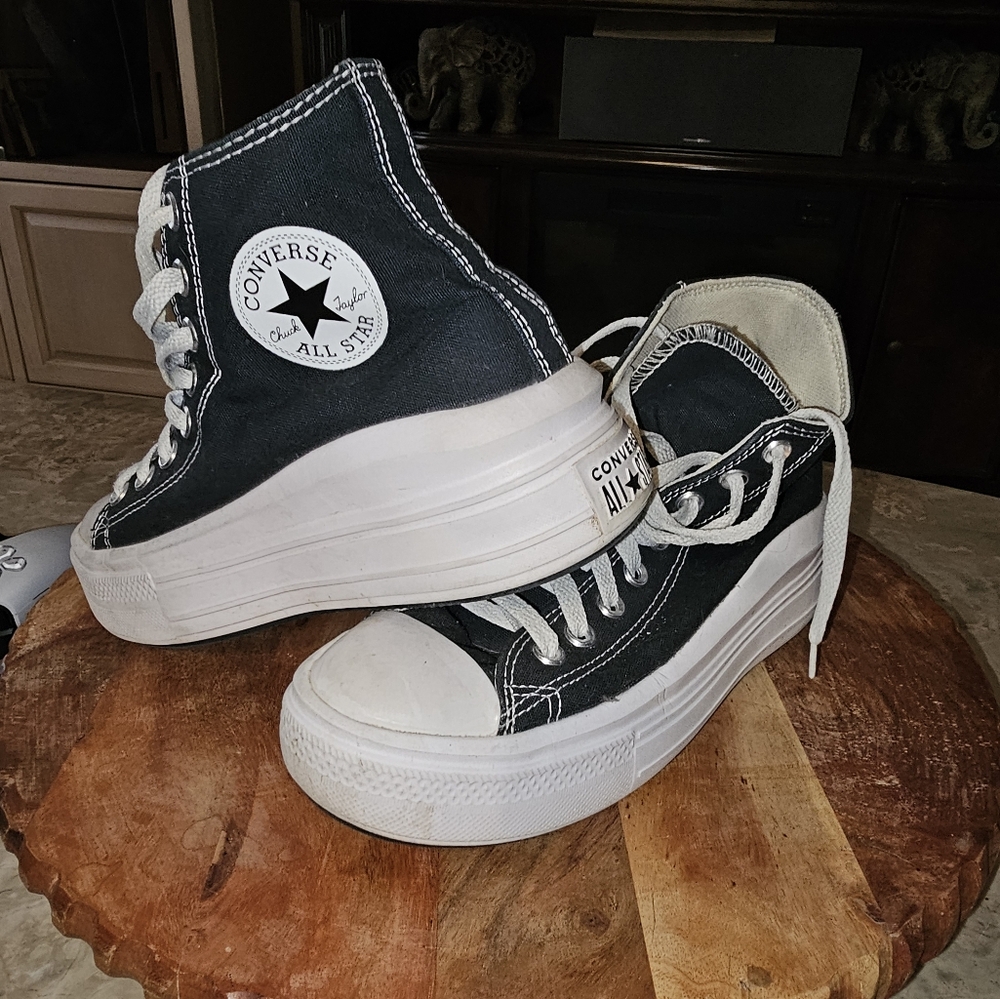 Converse - Picture 2 of 4